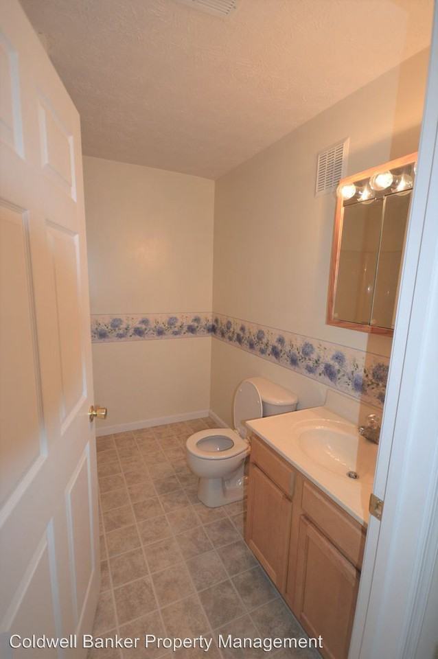 245 Brandy Court K9 - Photo 3 of 12