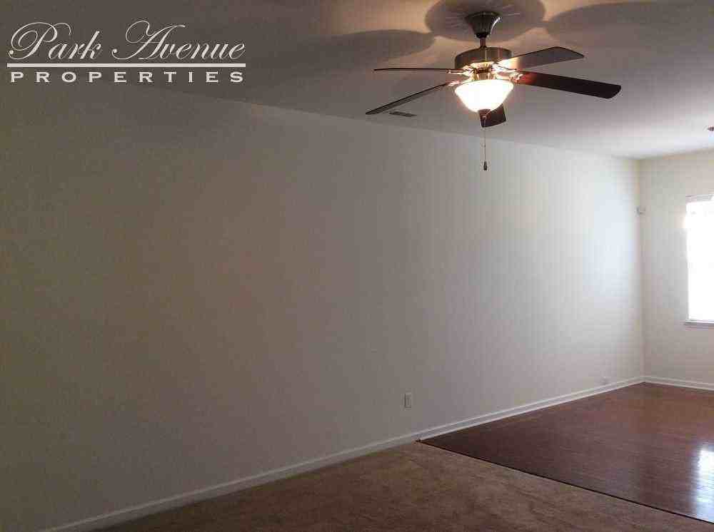 13224 Erwin Rd - Photo 2 of 10