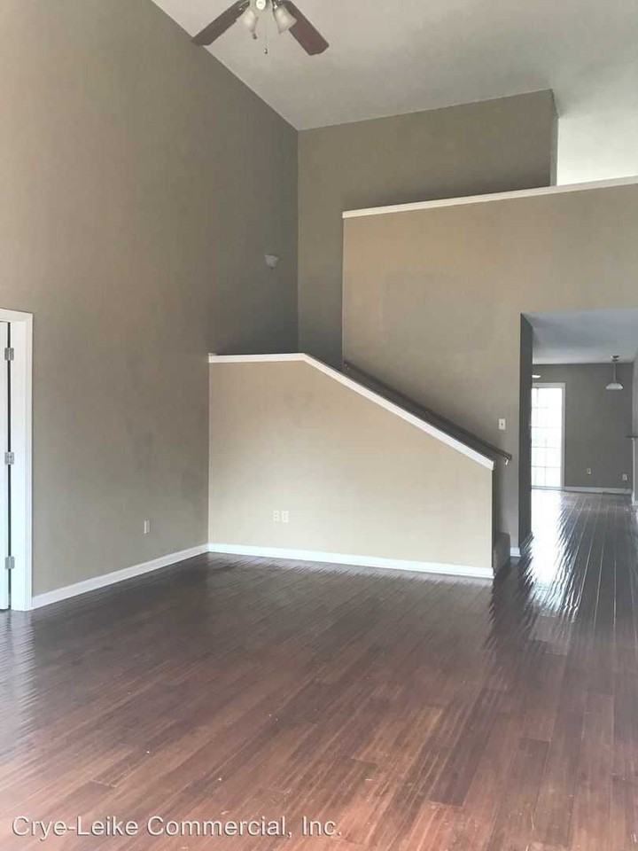 11684 Krislor Dr - Photo 2 of 18