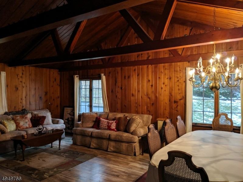 24 Cutlass Rd - Photo 2 of 15