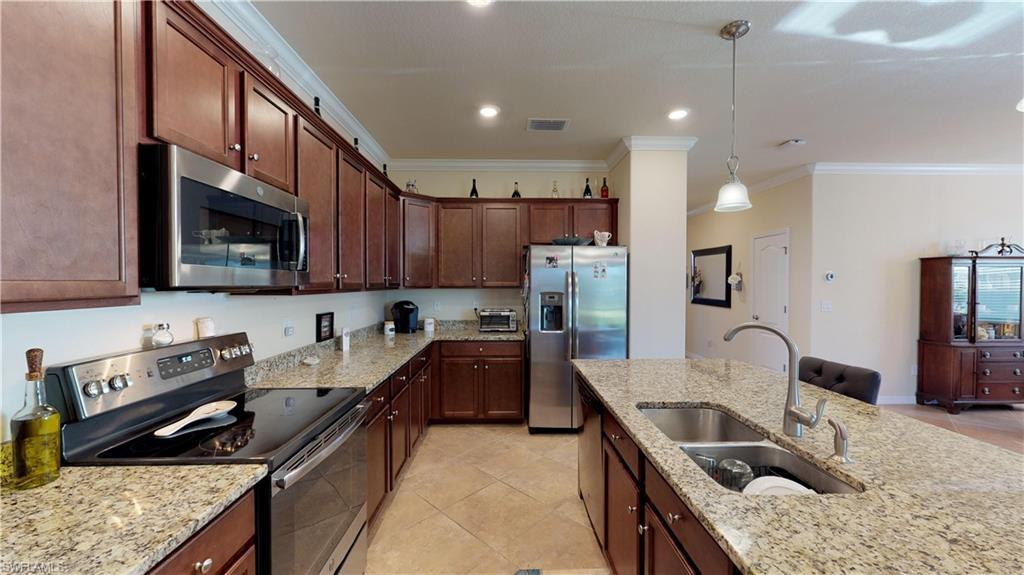 3389 Hampton Boulevard - Photo 2 of 16