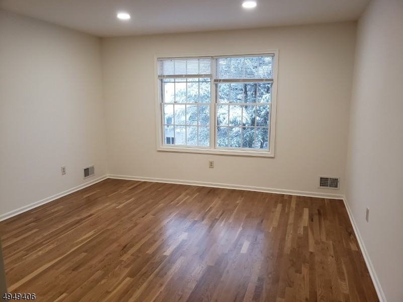 10 Ashwood Trl - Photo 3 of 15