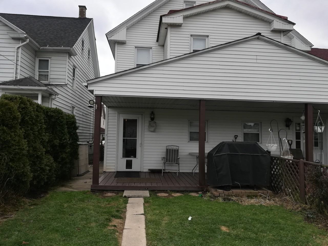 415 Winters Ave - Photo 2 of 17