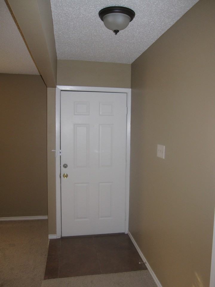 2805 W Ferndale Ln - Photo 2 of 25