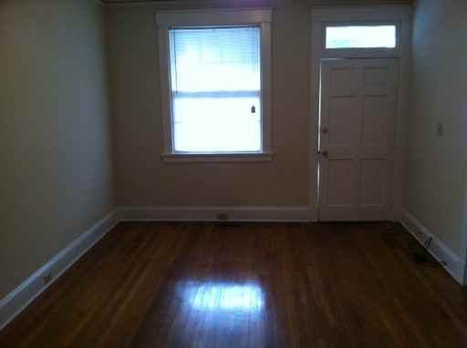 1614 Monteiro St - Photo 3 of 9
