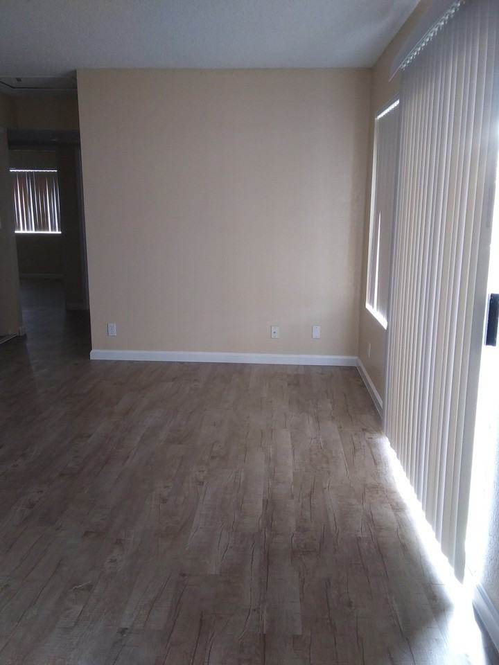 CEDAR HILLS MANOR - Photo 3 of 11