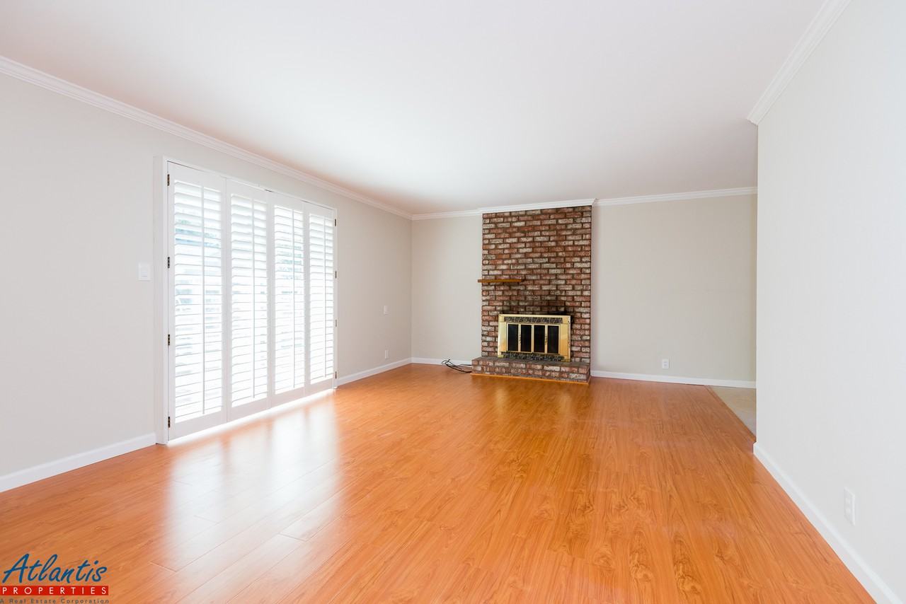 1528 Willowbrook Drive - Photo 2 of 12