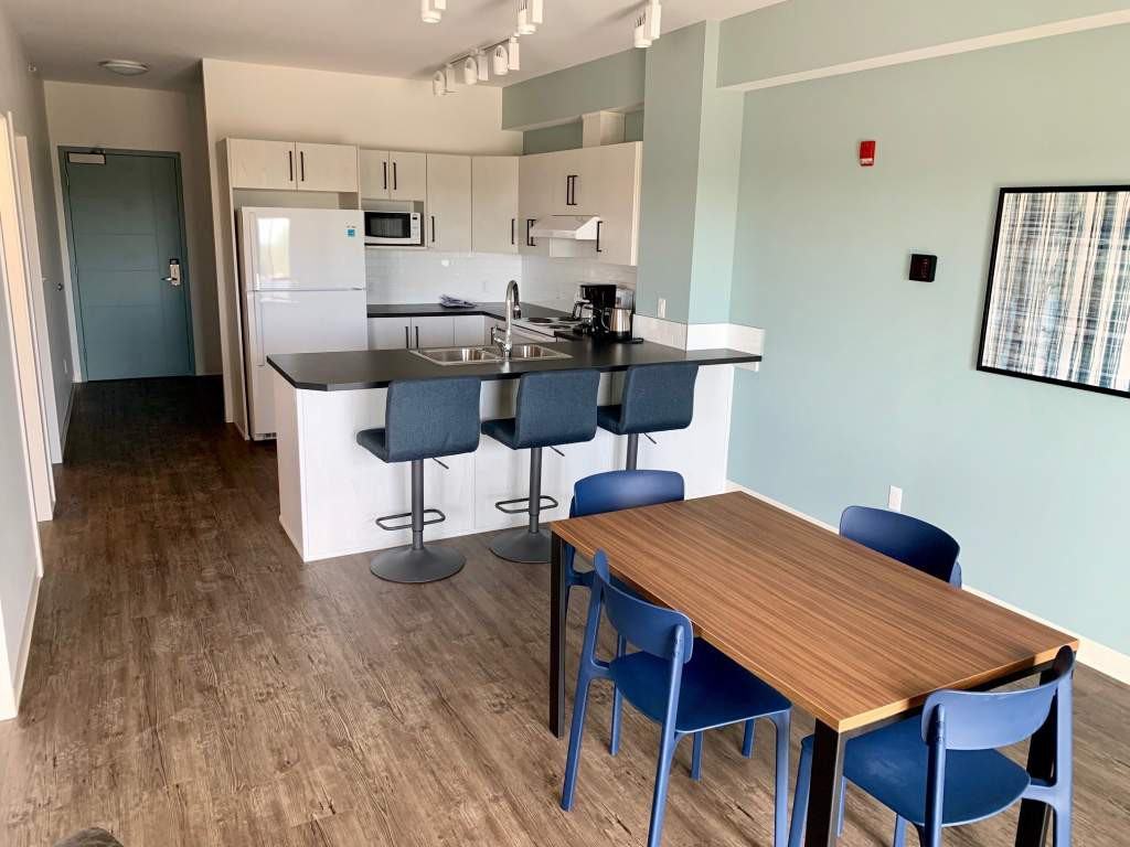 407 - 2715 28 St S - Photo 3 of 11