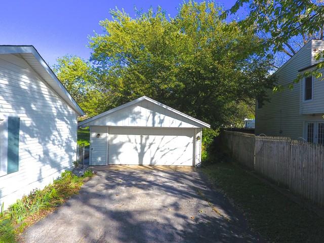 18843 Harding - Photo 2 of 15