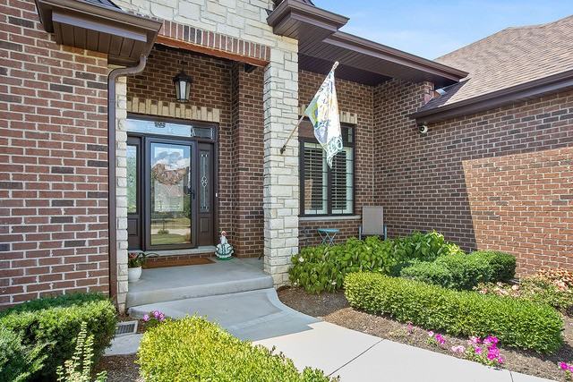 15664 Jeanne - Photo 3 of 26