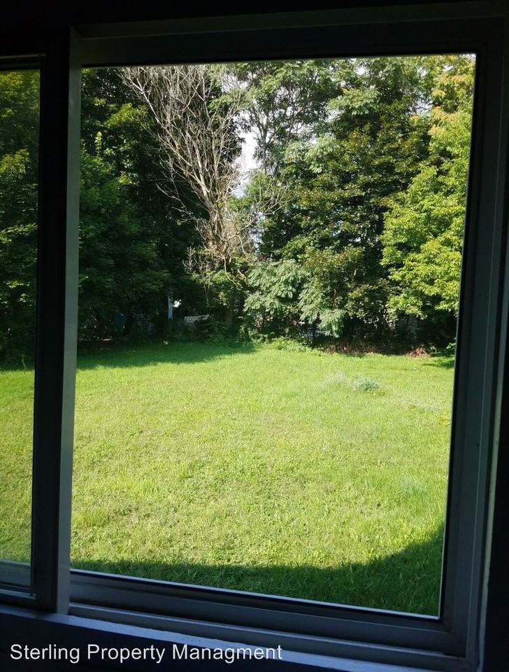 1321 - 1323 Lake St - Photo 3 of 9