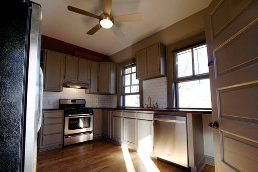 172 S French Broad Ave - Photo 3 of 8