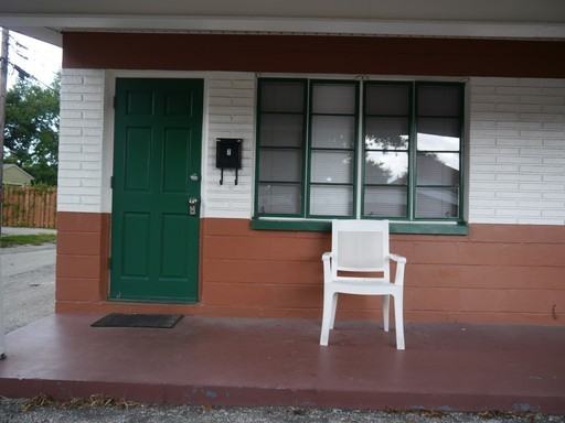 426 29th Ave N #7 - Photo 2 of 2