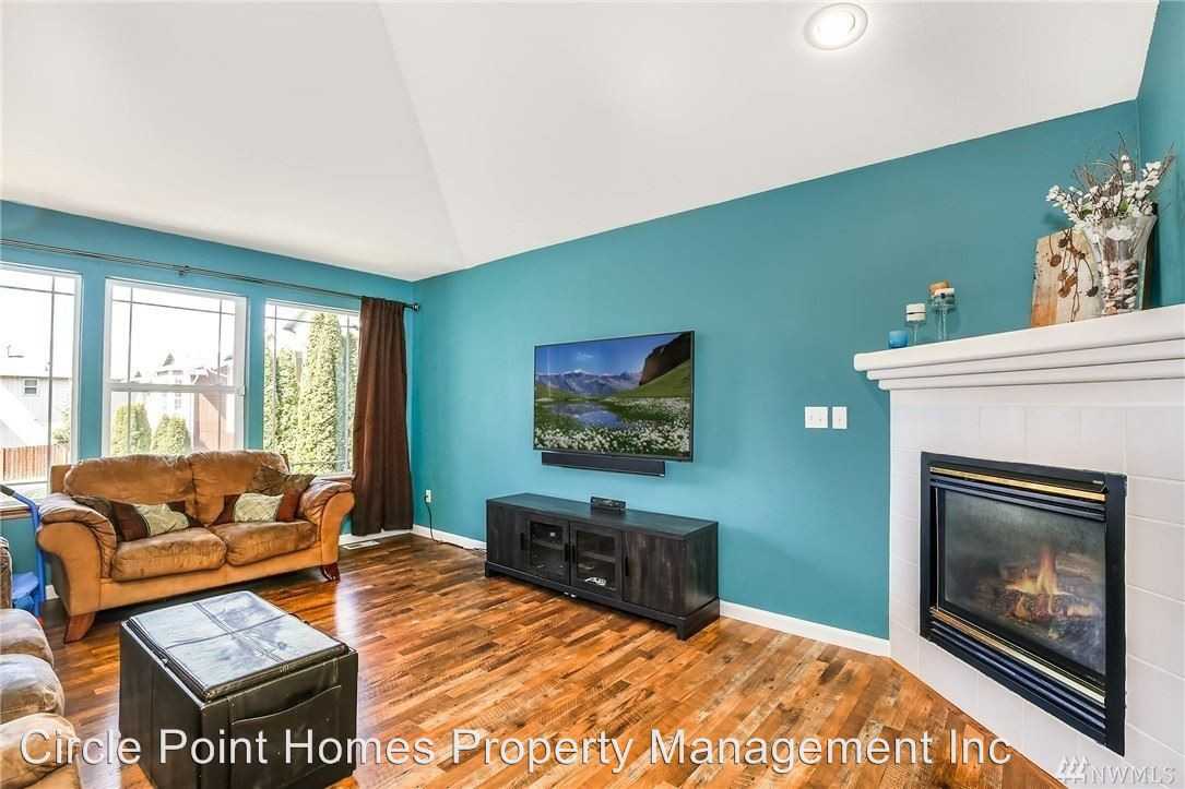 605 57th St Sw - Photo 3 of 20