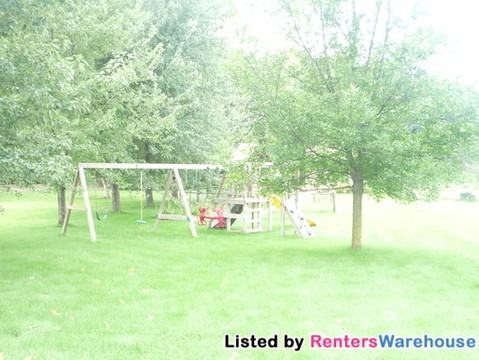 7860 Baylor St - Photo 3 of 14