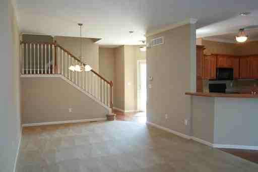 15949 Linden St - Photo 2 of 15