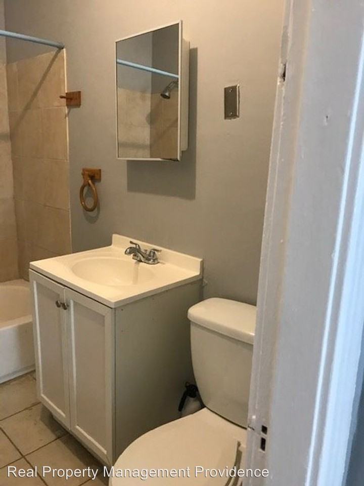 220-222 Saratoga Street - Photo 3 of 11