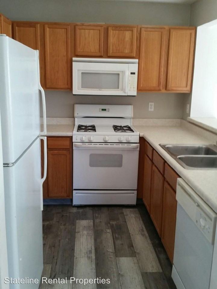 4471 Kellee Ln - Photo 3 of 13