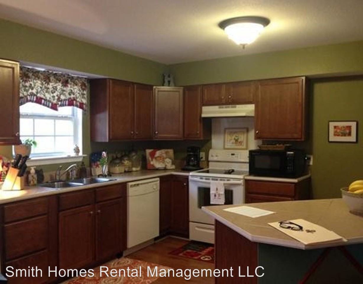 1606 Stillwater Drive - Photo 2 of 4