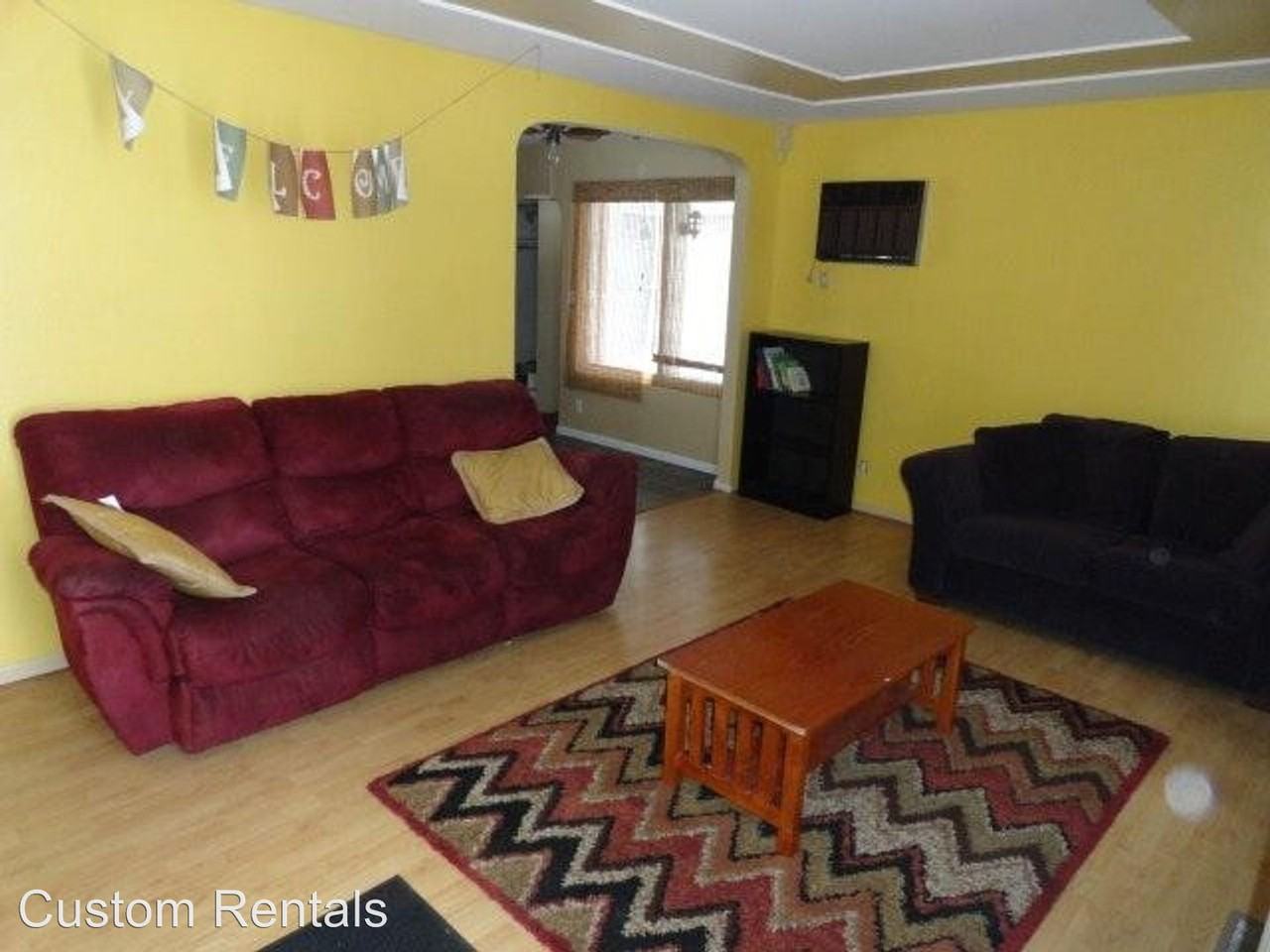 1429 Ash St - Photo 2 of 9