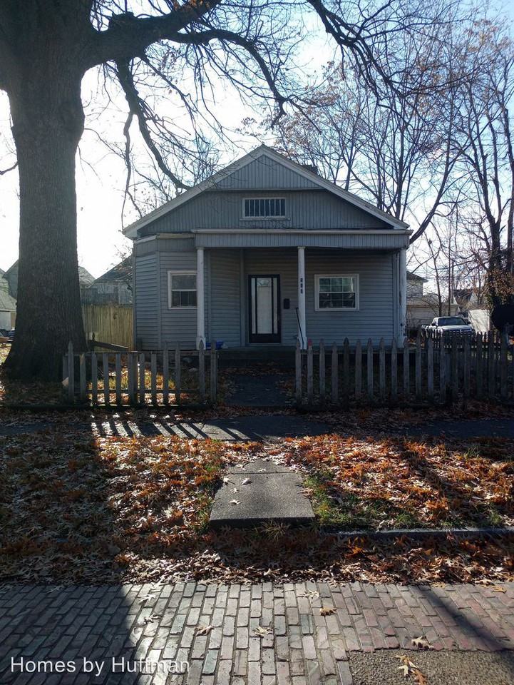 313 Adams Avenue - Photo 2 of 7