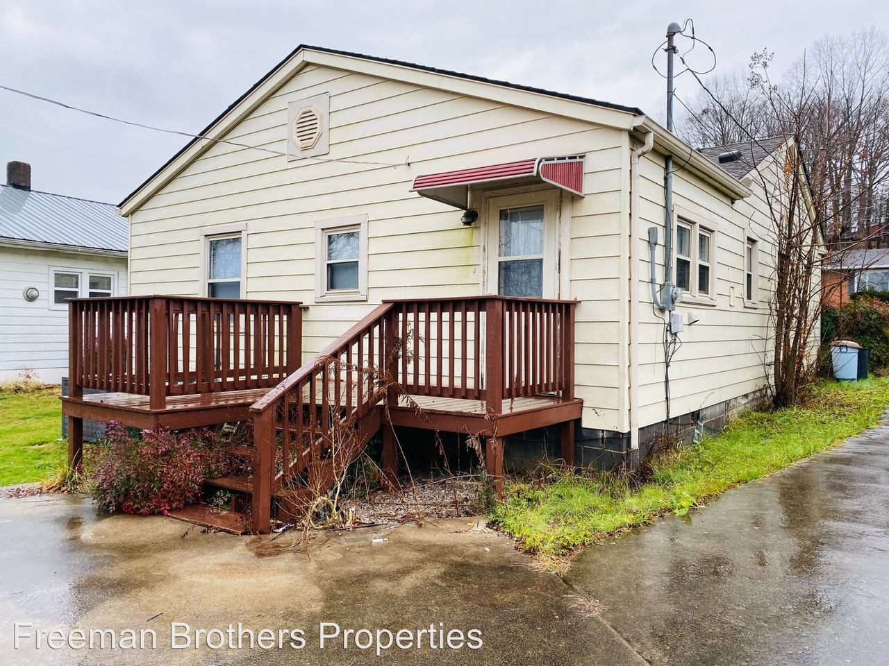 206 Hamlin Street - Photo 3 of 14