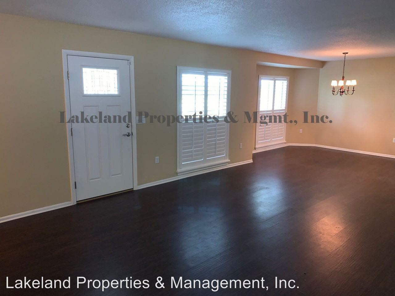 1917 Sylvester Court - Photo 3 of 26