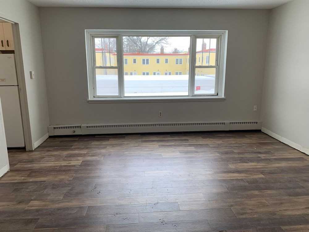 2040 Saunders Ave - 105 - Photo 2 of 10