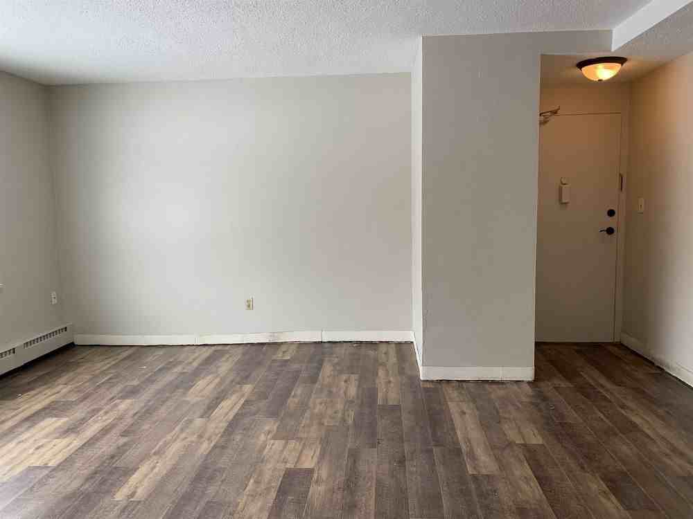 2040 Saunders Ave - 105 - Photo 3 of 10