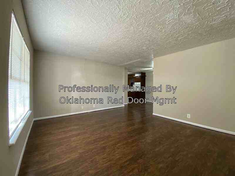 815 N Berry Rd - Photo 2 of 16