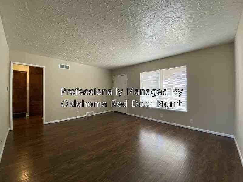 815 N Berry Rd - Photo 3 of 16