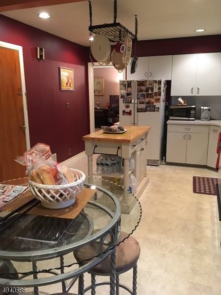 14 Alan Dr - Photo 3 of 13