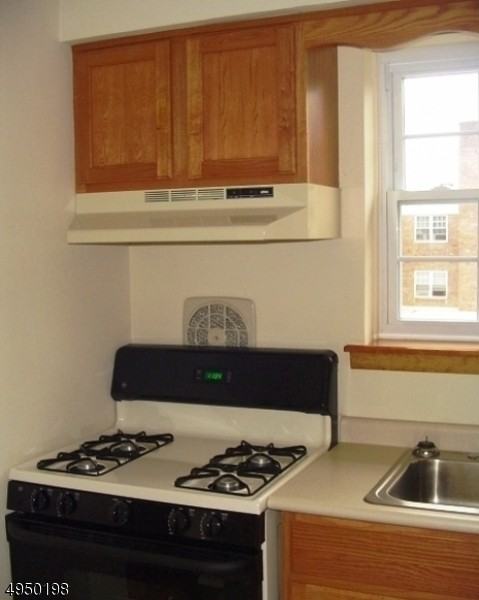 73A 73a Birch Road - Photo 3 of 5