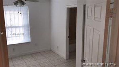 3011 Northwest 12th Street - Photo 3 of 4