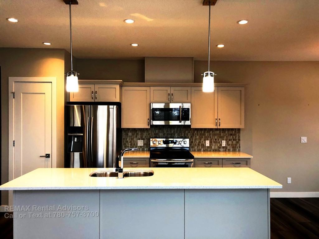 #402 5025 Edgemont Blvd NW - Photo 3 of 25