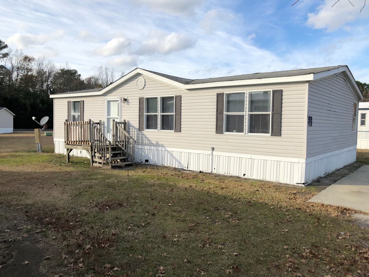 3381 East Elizabethtown Road 12, Lumberton, NC 28358 3 Bedroom