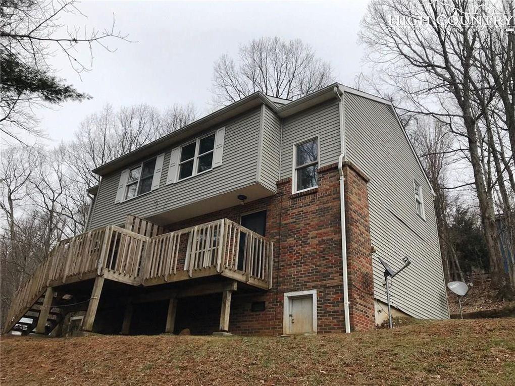 142 Margo Lane ##B - Photo 7 of 8