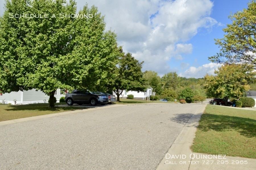 670 S Boulder Drive - Photo 3 of 20