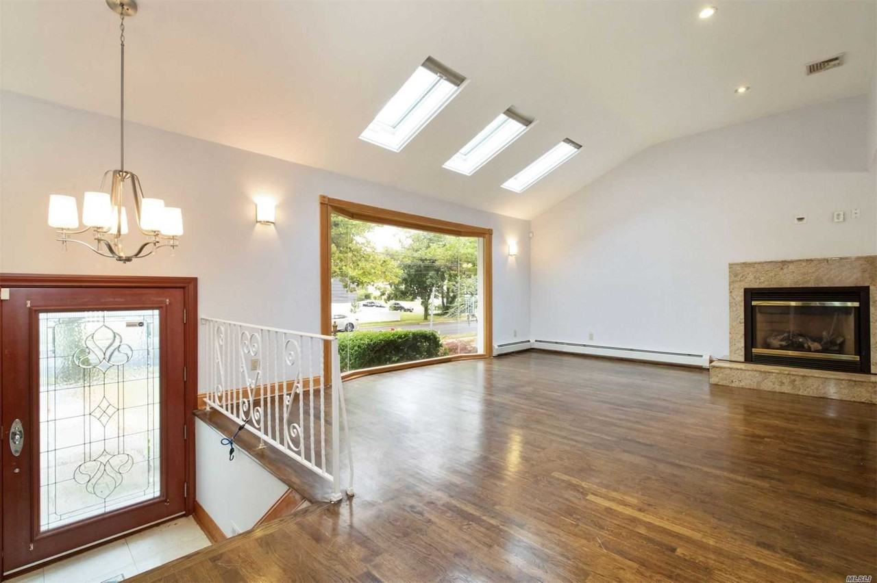 257 Hungry Harbor Rd - Photo 2 of 20