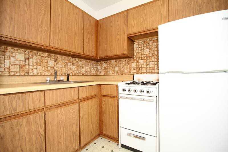 739 W Belmont Ave - Photo 3 of 12