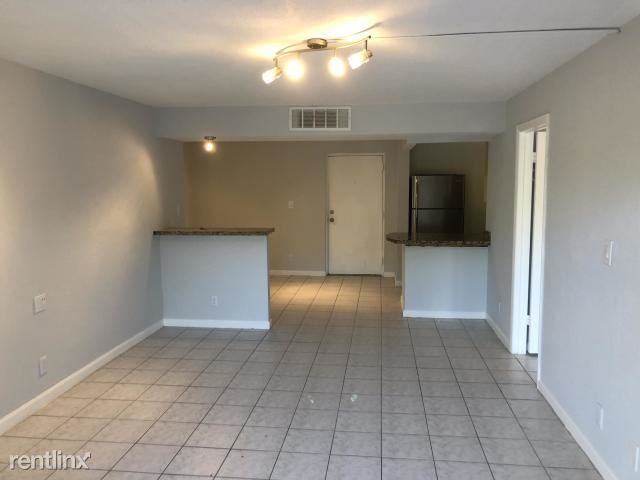 470 NW 20th St - Photo 2 of 13