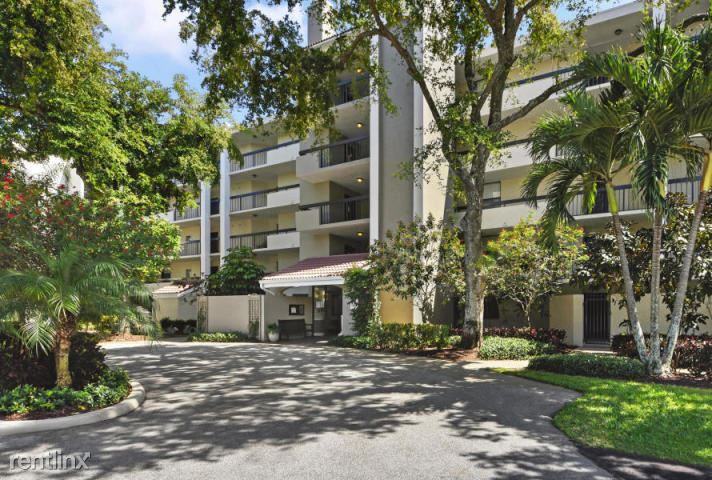 820 Lavers Cir - Photo 2 of 25