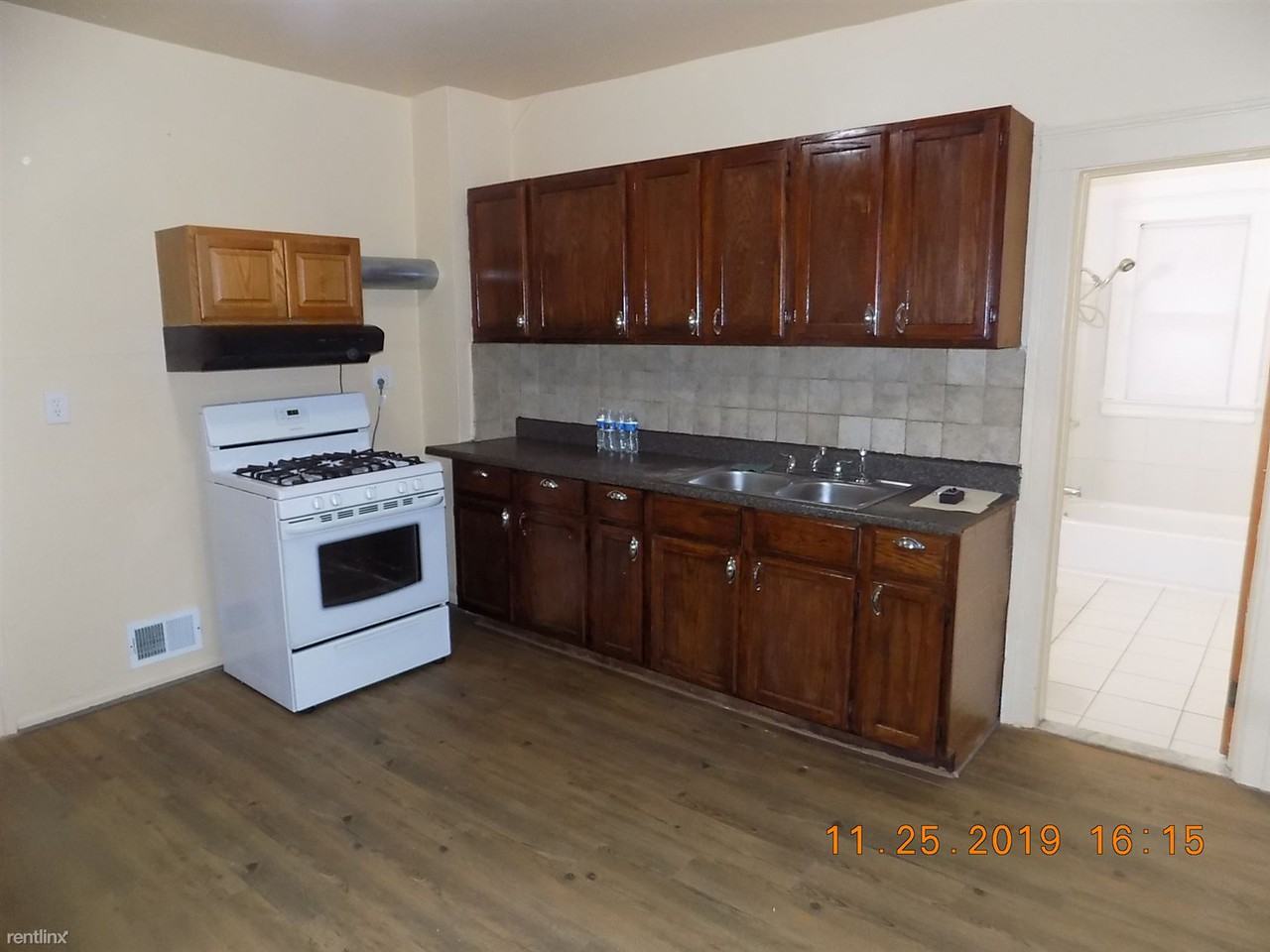 2331 Caniff St - Photo 2 of 15