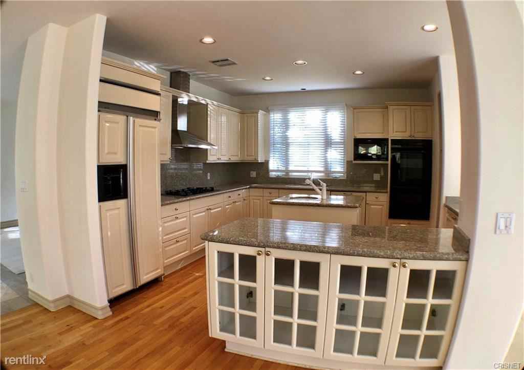 3907 Peartree Pl - Photo 2 of 10