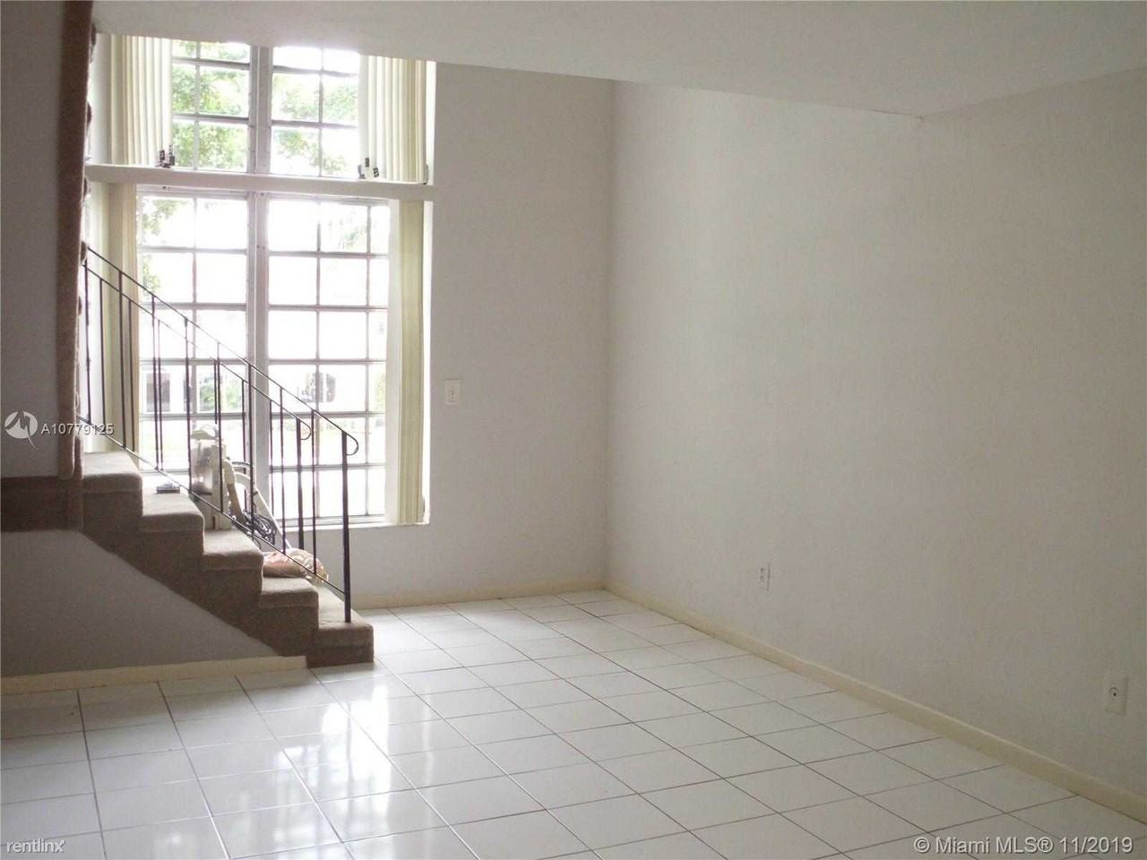 10903 N Kendall Dr 216 - Photo 2 of 10