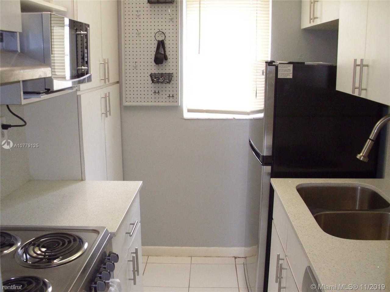 10903 N Kendall Dr 216 - Photo 3 of 10