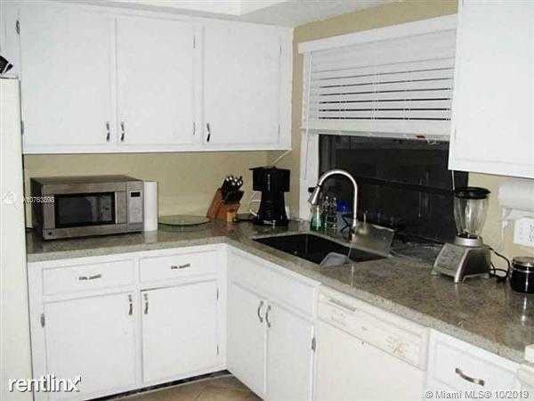11424 Sw 132nd Pl 70-1 - Photo 2 of 10