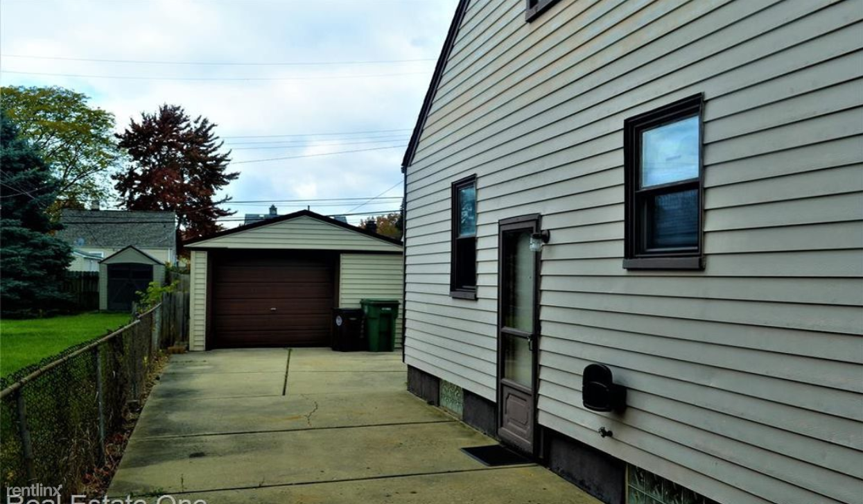 14758 Mulberry St - Photo 2 of 10