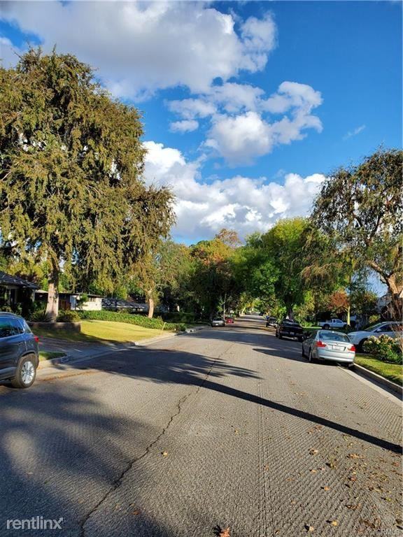 3554 Yorkshire Rd - Photo 2 of 11
