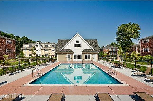 125 Edgemere Rd - Photo 3 of 4